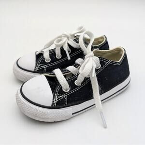 Converse Chuck Taylor All Star Low Top Sneaker Kids' Black/White Size US7 EU23